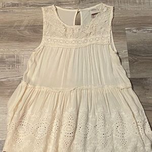 Ivory laced Knox Rose women’s sleeveless shirt